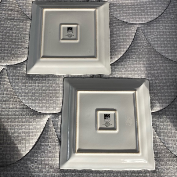 222 Fifth Bouquet Le Fleur Dinner Plates - Picture 3 of 4